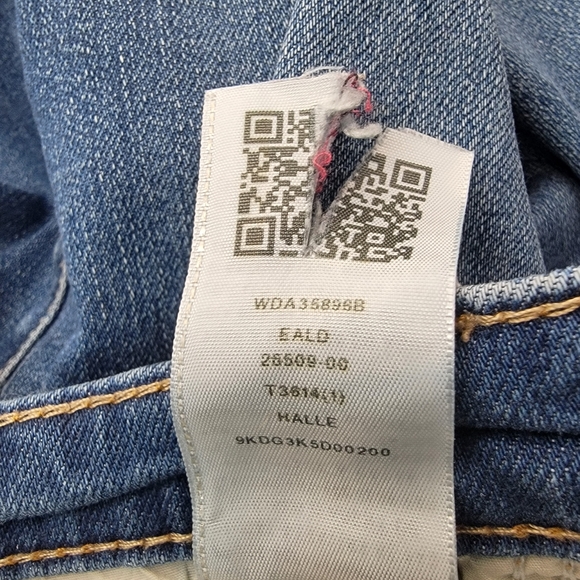 True Religion Sz 32 Bermuda Cut-Off Denim Shorts - Picture 8 of 11